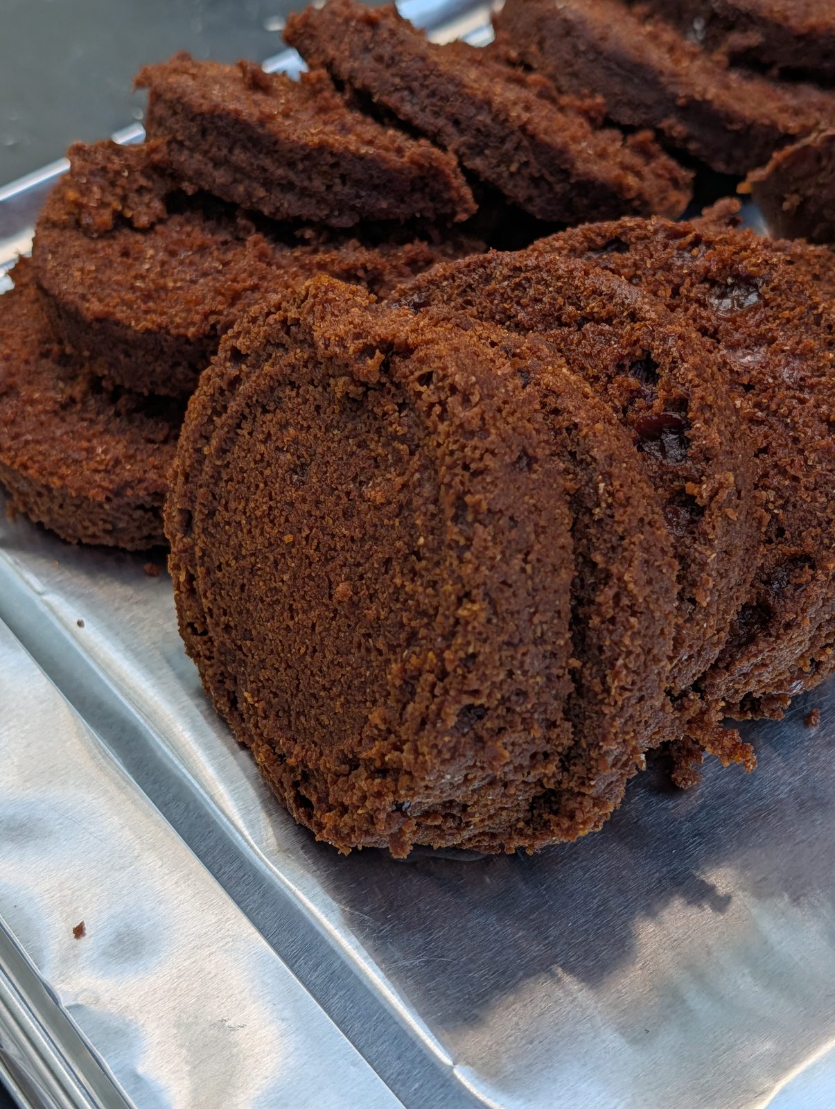 Brown bread, fresh and sliced